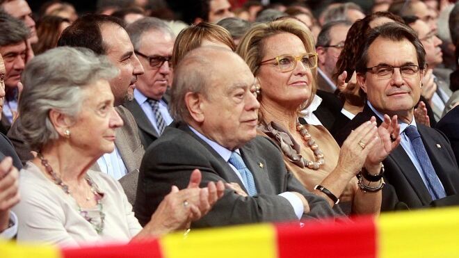 El expresident de la Generalitat,Jordi Pujol junto al también expresident Artur Mas.