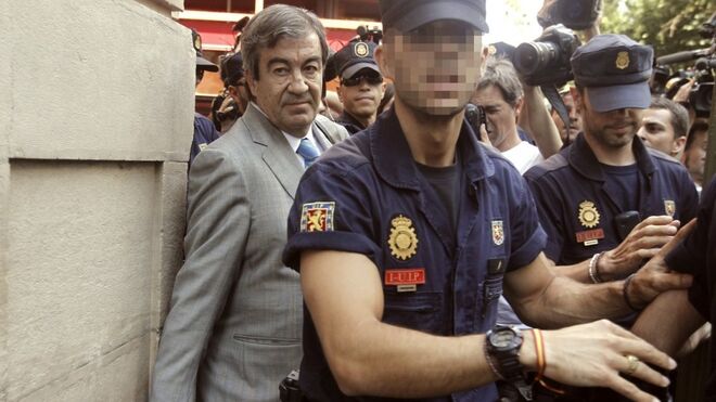 Álvarez Casco, tras declarar como testigo en la Audiencia Nacional por el 'caso Bárcenas'.