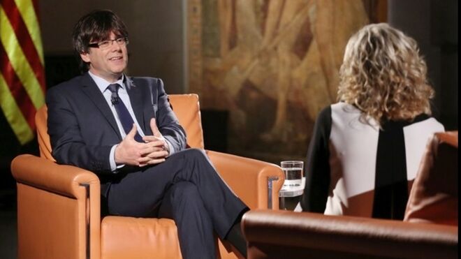 Carles Puigdemont entrevistado por Mònica Terribas para TV3.
