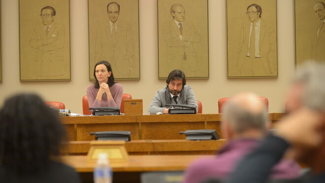 Bescansa y Mayoral, presidiendo la reunión del Grupo Parlamentario de Podemos el pasado 15 de diciembre.