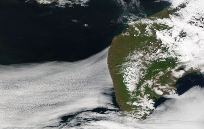 Nube perfilando Kamchatka