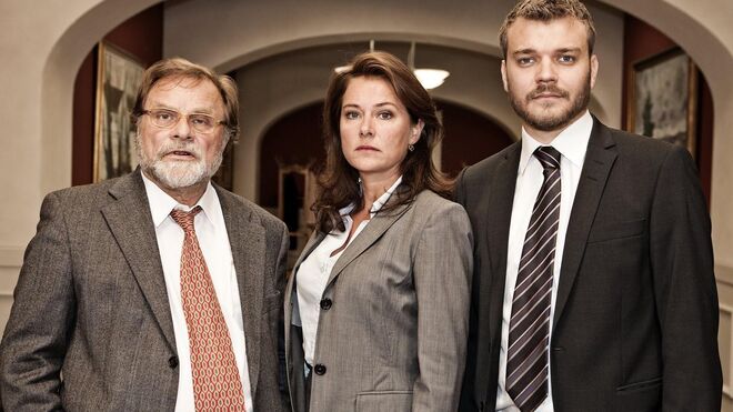 La danesa 'Borgen', protagonizada por Sidse Babett Knudsen (en el centro), ha sido una de las series políticas más aplaudidas de Europa.