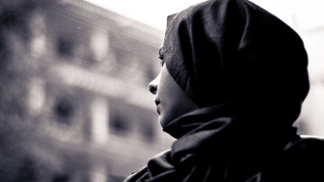 Imagen de archivo de una mujer con hijab.