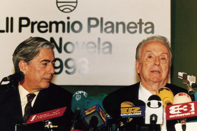1993. Mario Vargas Llosa y José Manuel Lara Hernández.