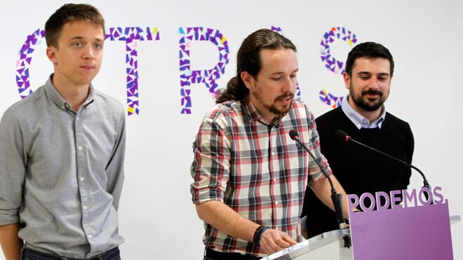 El líder de Podemos, Pablo Iglesias con Íñigo Errejón y el secretario general en Madrid, Ramón Espinar.