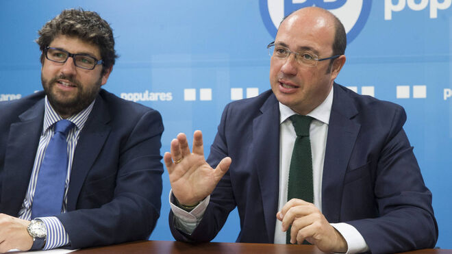 El expresidente de Murcia Pedro Antonio Sánchez (derecha).