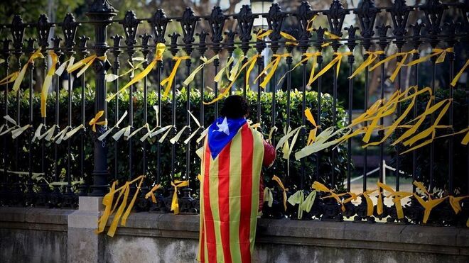 lazos amarillos en el Día de Cataluña 2018.