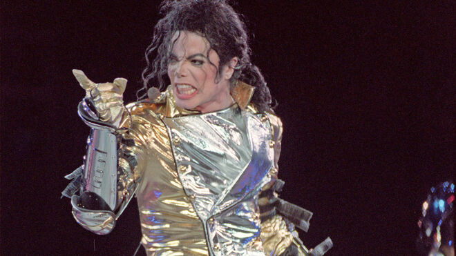 El cantante estadounidense Michael Jackson, durante el concierto que ofreció en el Estadio Vicente Calderón de Madrid