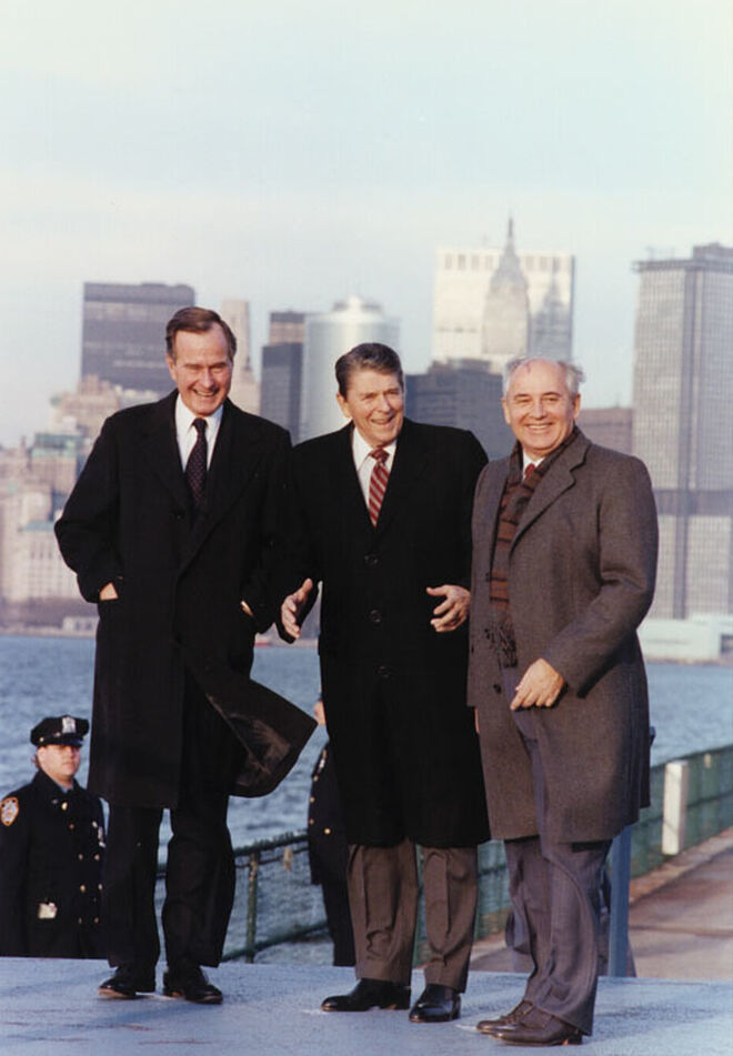 Bush, Reagan y Gorbachov, en 1988.