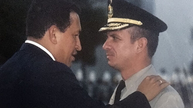 Hugo Chávez junto a Hugo Carvajal