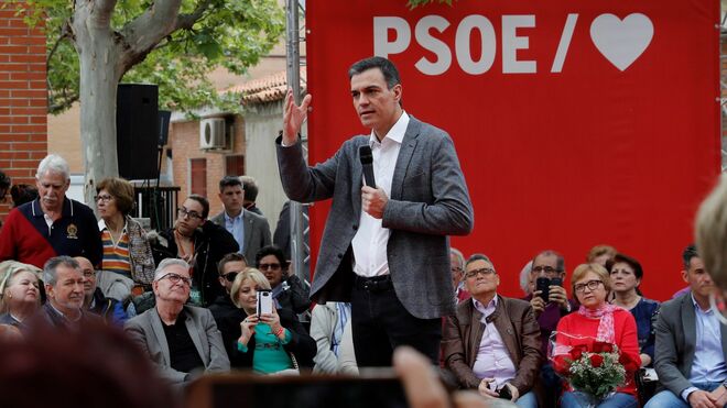 Pedro Sánchez durante un mitin de campaña