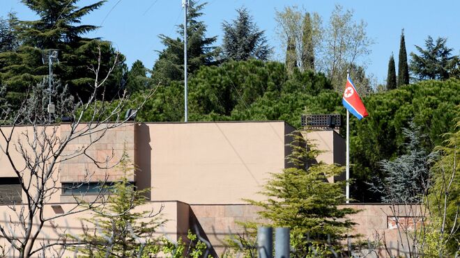 Vista del exterior de la Embajada de Corea del Norte en Madrid.