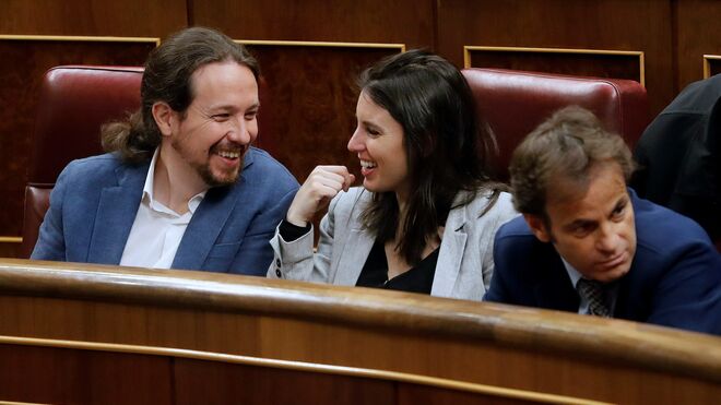 Irene Montero, Pablo Iglesias y Jaume Asens en el Congreso de los Diputados