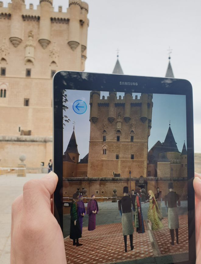 Recreación Mediante Realidad Aumentada de un hecho histórico protagonizado por Isabel la Católica en el Alcázar de Segovia