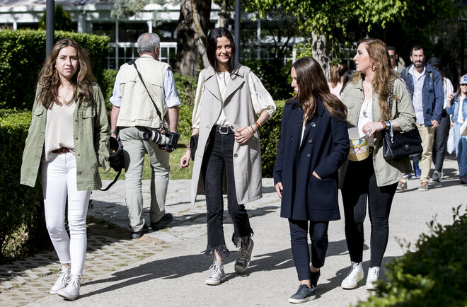 Victoria Federica con sus amigas por Madrid