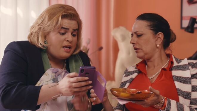 Paquita Salas y Noemí Argüelles en la temporada 3 de 'Paquita Salas'