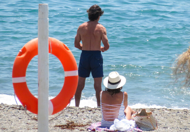 Los Aznar en las playas de Marbella en julio de 2019
