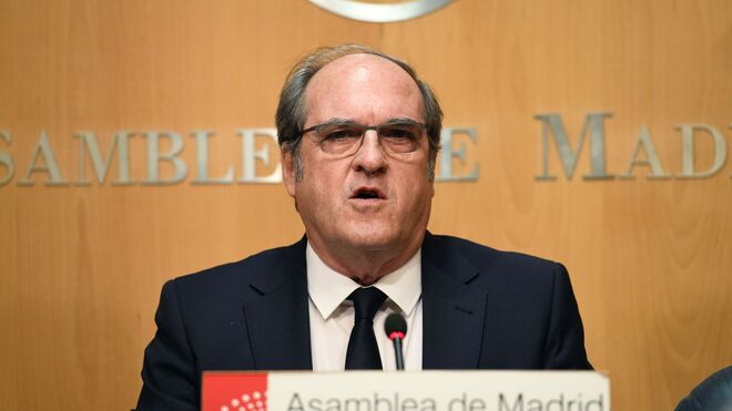 El candidato del PSOE a la presidencia de la Comunidad de Madrid , Ángel Gabilondo, durante una rueda de prensa en la Asamblea de Madrid.