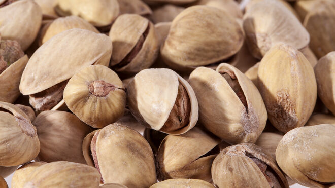 These are the nuts that are the least fattening (and how many can you eat per day)
