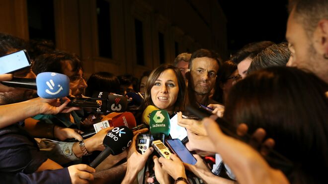 Ione Belarra a la salida del Congreso después de la reunión con el PSOE.