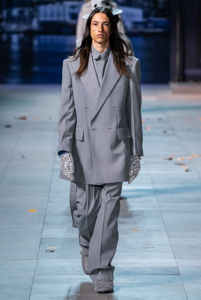 Traje de chaqueta oversize de Louis Vuitton