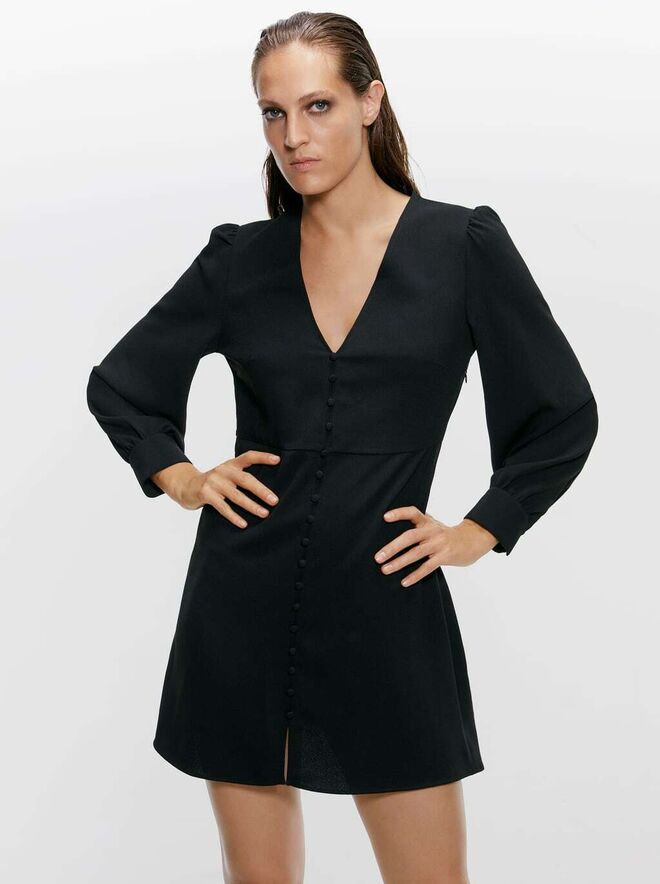 Vestido abotonado negro. PVP: 29.95€