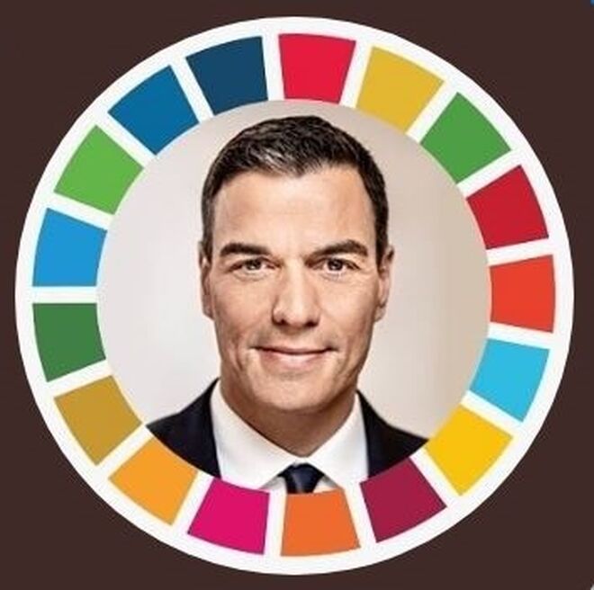 Un círculo de colores rodea la foto de perfil de Twitter de Pedro Sánchez.