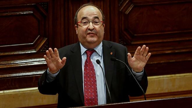 Miquel Iceta en el Parlamento catalán.