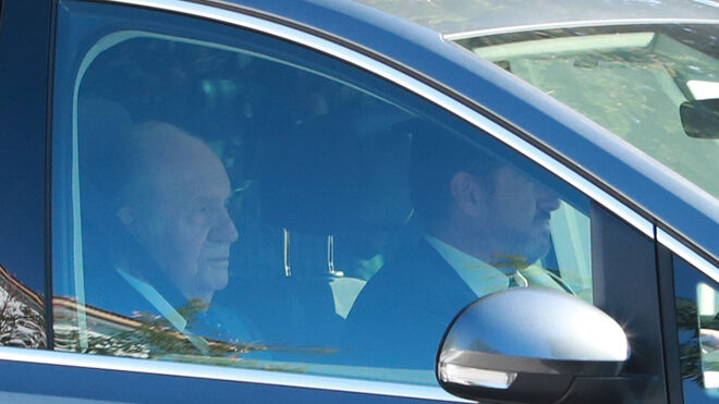 El rey Juan Carlos llegando a la boda