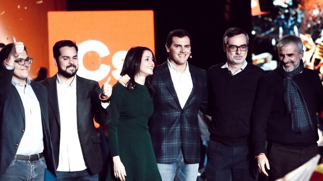 Carrizosa (dcha.) junto a otros dirigentes de Cs que han acabado en Madrid.