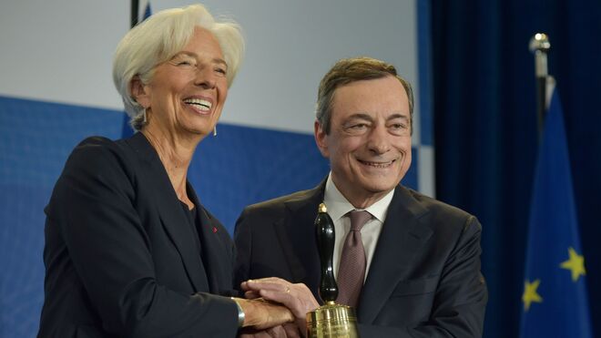 Lagarde tomó las riendas del BCE reclamando inversión a Alemania y Holanda.