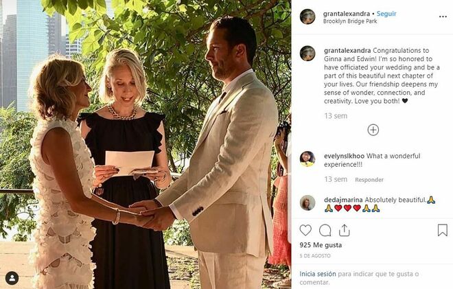 La novia de Reeves, Grant, en una imagen de Instagram, casando a dos amigos.