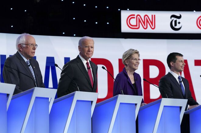 De izquierda a derecha, Bernie Sanders, Joe Biden, Elizabeth Warren y Pete Buttigieg