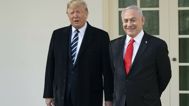 El presidente de EEUU, Donald Trump, junto a su homólogo israelí, Bejamin Netanyahu