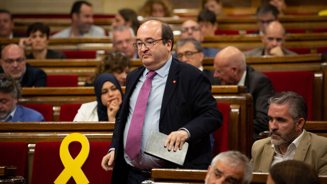 El primer secretario del PSC, Miquel Iceta, en el Parlament.