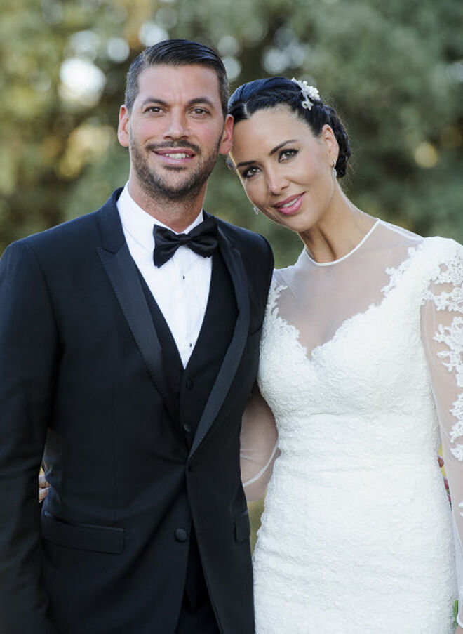 Vania Millán y René Ramos el día de su boda en 2014