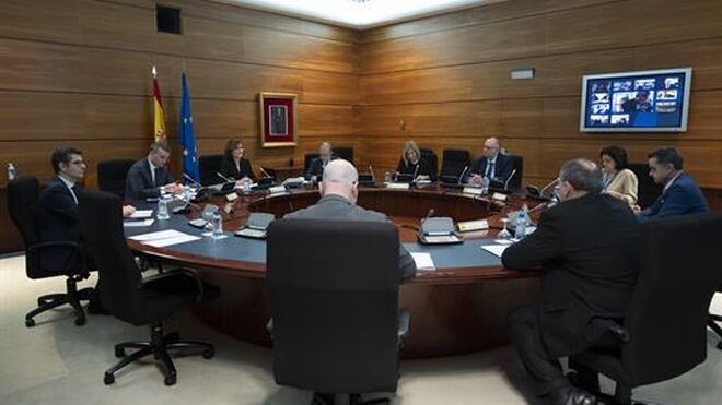 La vicepresidenta Carmen Calvo en reunión con Iván Redondo y otros asesores de Sánchez