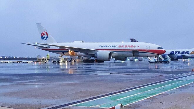 Avión chino que llegó ayer a Zaragoza procedente de Amsterdam.