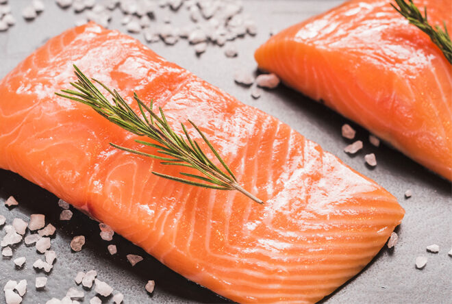 El salmón es uno de los alimentos más ricos en vitamina D