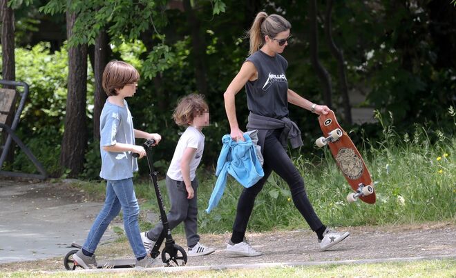 Amelia Bono con sus hijos