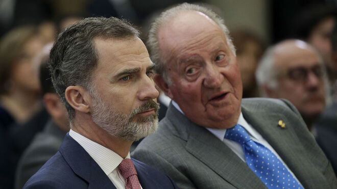 Felipe VI y Juan Carlos I en un acto público en 2018.