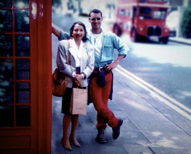 Jesús Vázquez con su madre en Londres
