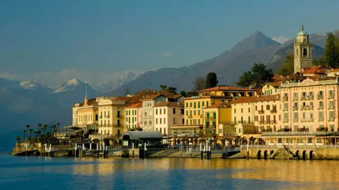 Atardecer en Bellagio, una de las más bellas poblaciones que flanquea el Lago di Como.