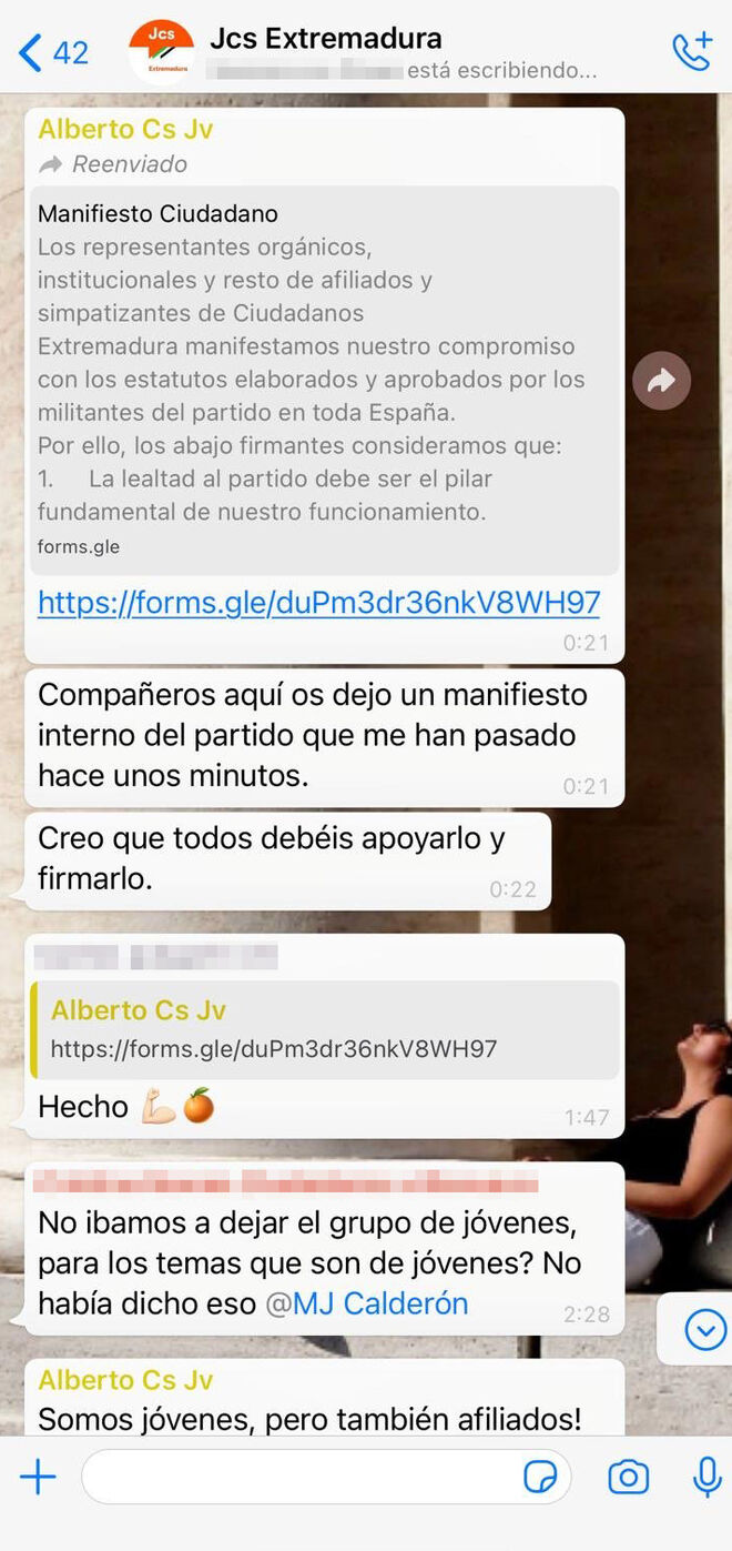 Conversación de las juventudes de Cs Extremadura sobre el manifiesto.