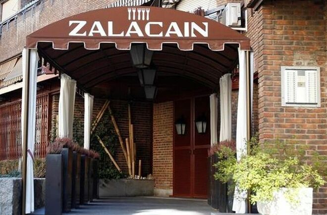 Entrada al restaurante Zalacaín.