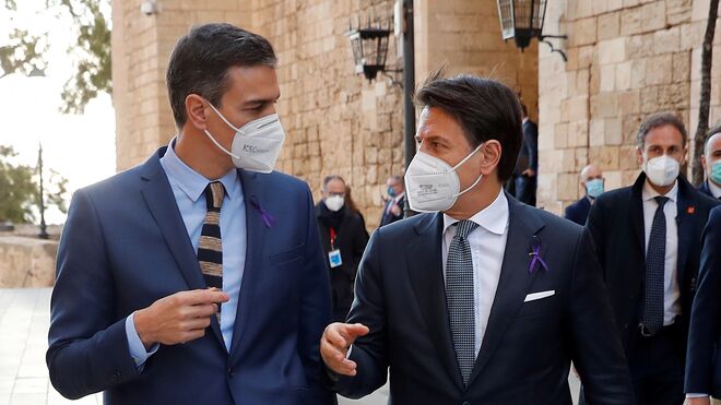 El presidente español Pedro Sánchez y el presidente italiano Giuseppe Conte, durante la cumbre entre ambos países celebrada esta semana.