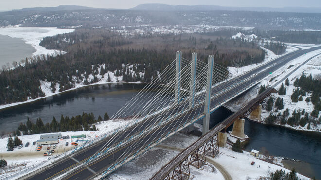 Puente de Nipigon. Canadá