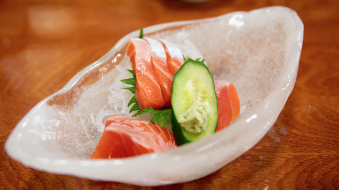 Sashimi de salmón.