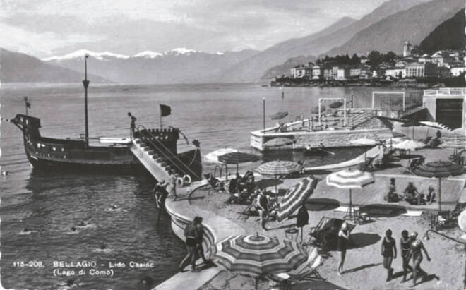 Turistas en el Lago di Como a comienzos del siglo XX.