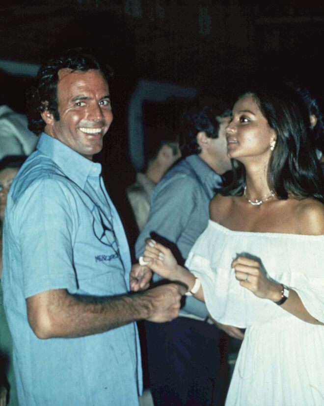 Julio Iglesias e Isabel Preysler en 1971